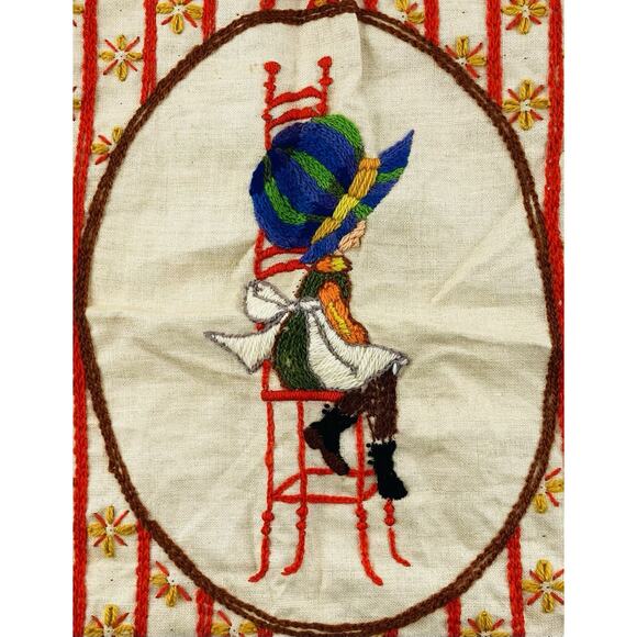 ‘70s Holly Hobbie Embroidery Crewel Bonnet Sitting Pretty Needle point Not Frame - Picture 3 of 8